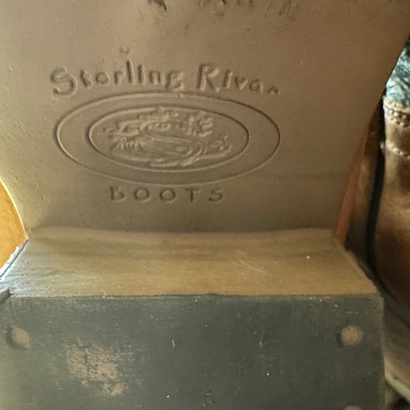 sterling River Green and buckskin Heeled Boots size9. Heavy duty boot. - Picture 9 of 9